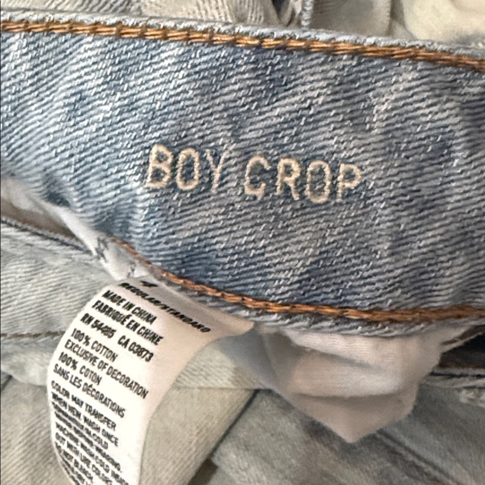 AMERICAN EAGLE Boy Crop Button-Fly Light-Wash Distressed Jeans Size 4 - Picture 8 of 12